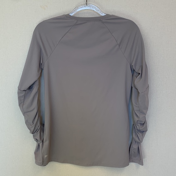 Fabletics Light Gray Active Top • Sz S - Picture 5 of 12